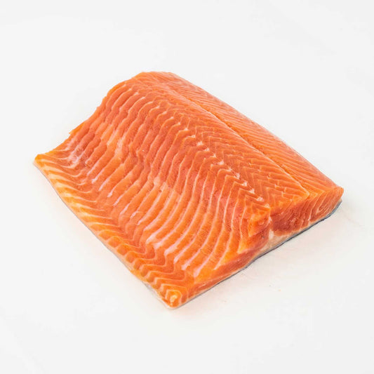 Filet de Truite Steelhead (Frais avec peau) / Steelhead Salmon Trout Fillet (Fresh with skin)